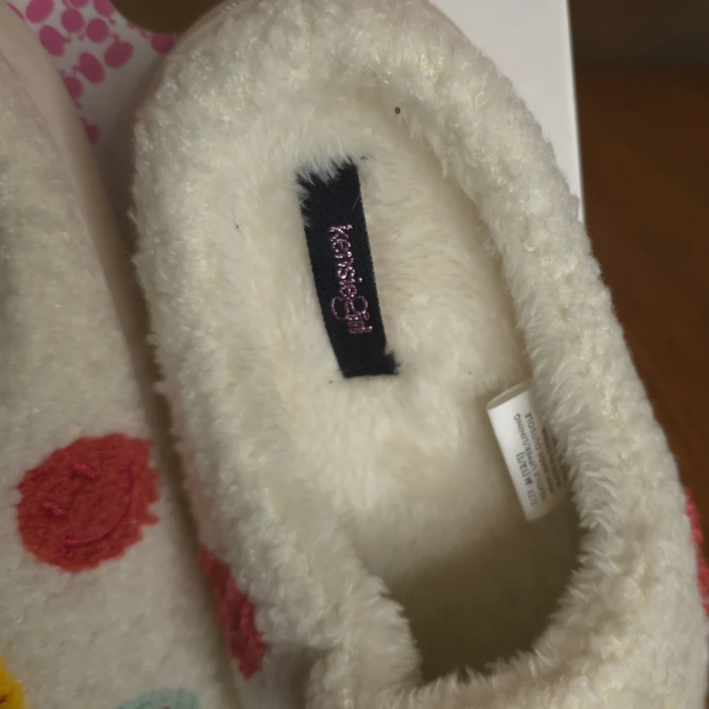 Kensie Girl White Fuzzy‎ Slippers with Yellow, Red and Teal Smiley Dots